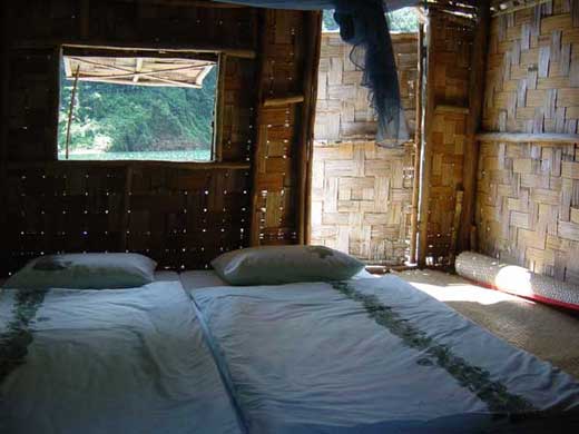 Interno capanna, Chaw Lan Lake