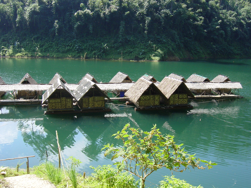 capanne Chaw Lan Lake